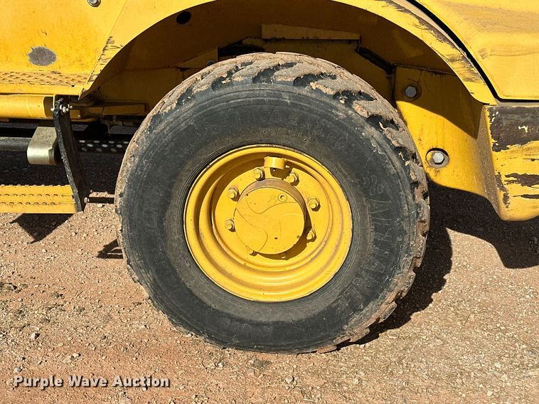 image for item ER4802 2013 John Deere 244J wheel loader