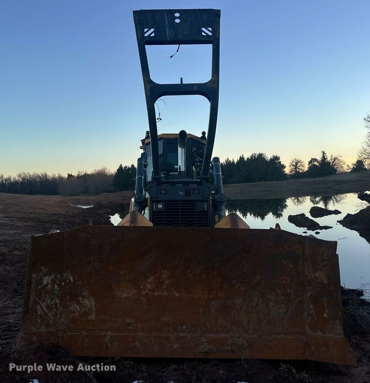 image for item ER4828 2012 John Deere 750K dozer