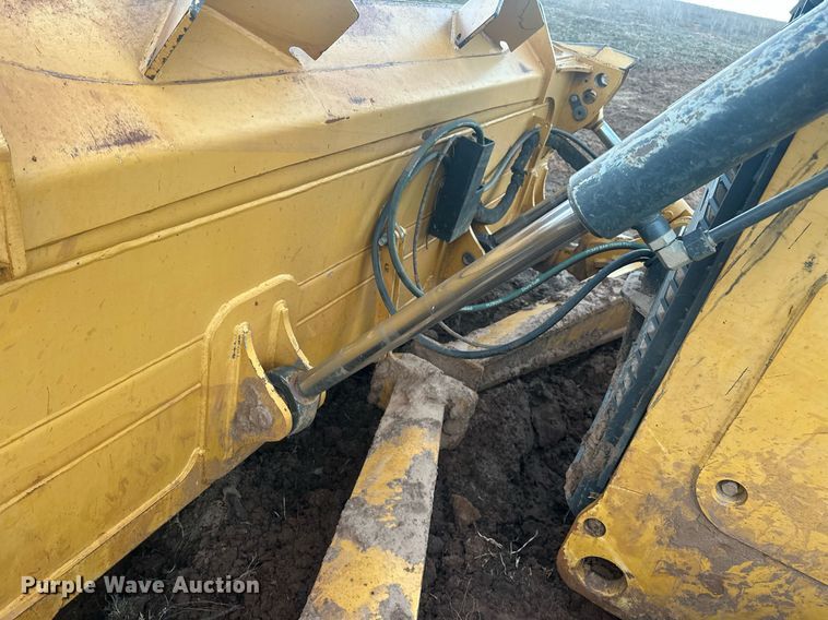 image for item ER4828 2012 John Deere 750K dozer