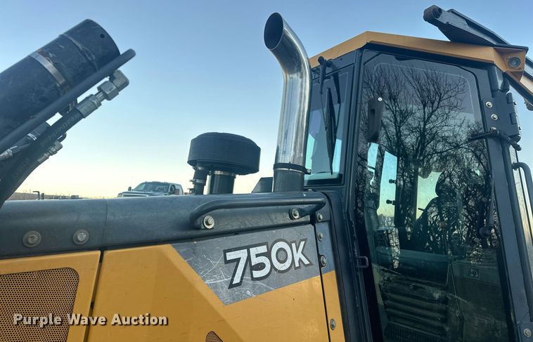 image for item ER4828 2012 John Deere 750K dozer