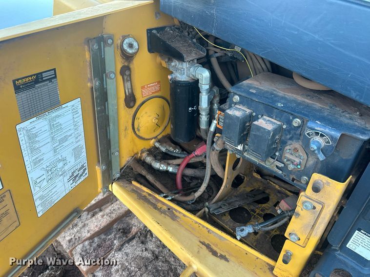 image for item ER4828 2012 John Deere 750K dozer