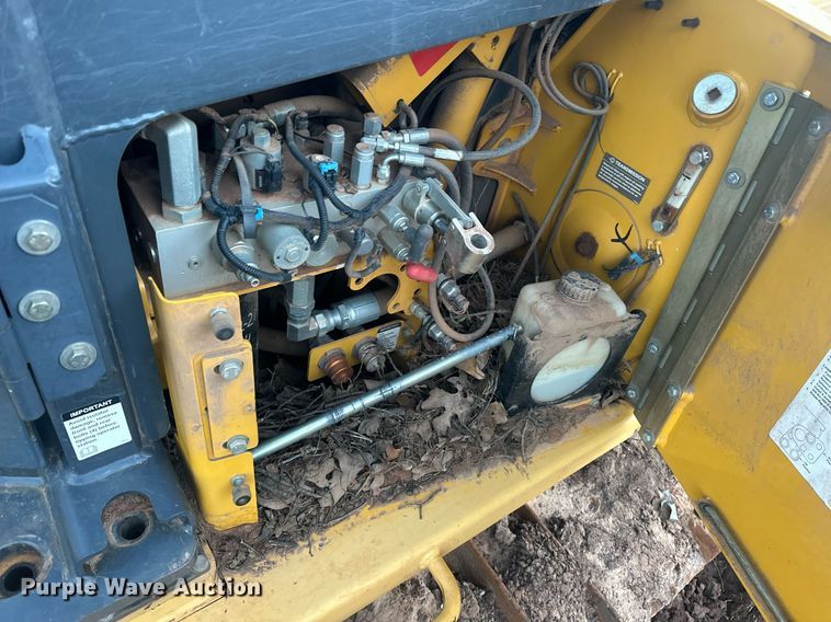 image for item ER4828 2012 John Deere 750K dozer