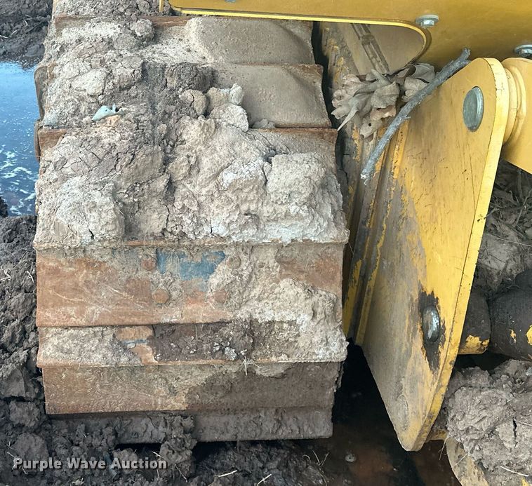 image for item ER4828 2012 John Deere 750K dozer