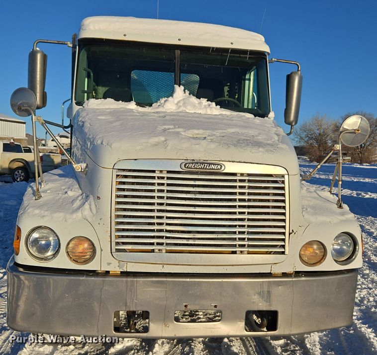 image for item ER5059 2000 Freightliner CC Conventional flatbed truck