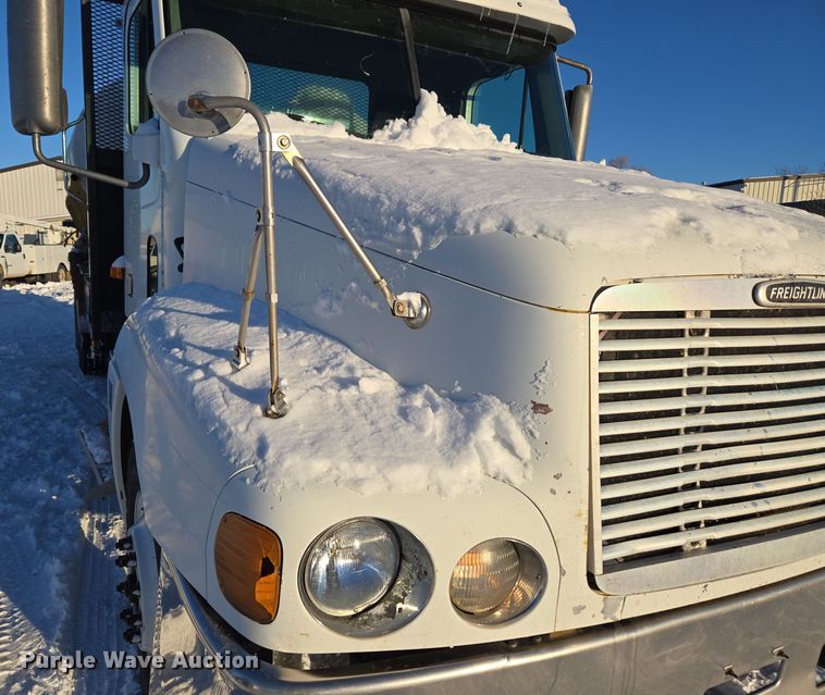 image for item ER5059 2000 Freightliner CC Conventional flatbed truck