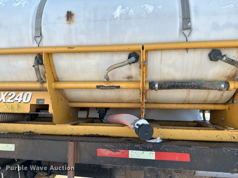 image for item ER5059 2000 Freightliner CC Conventional flatbed truck