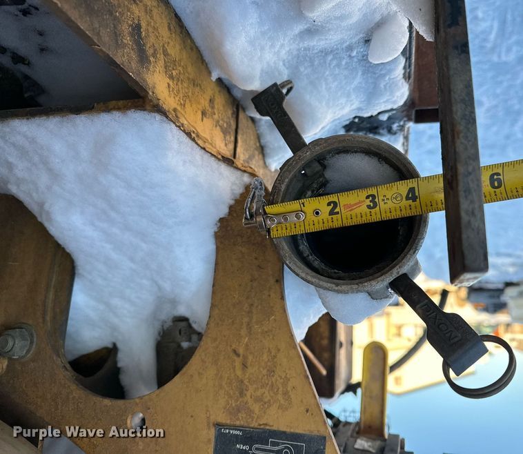 image for item ER5059 2000 Freightliner CC Conventional flatbed truck