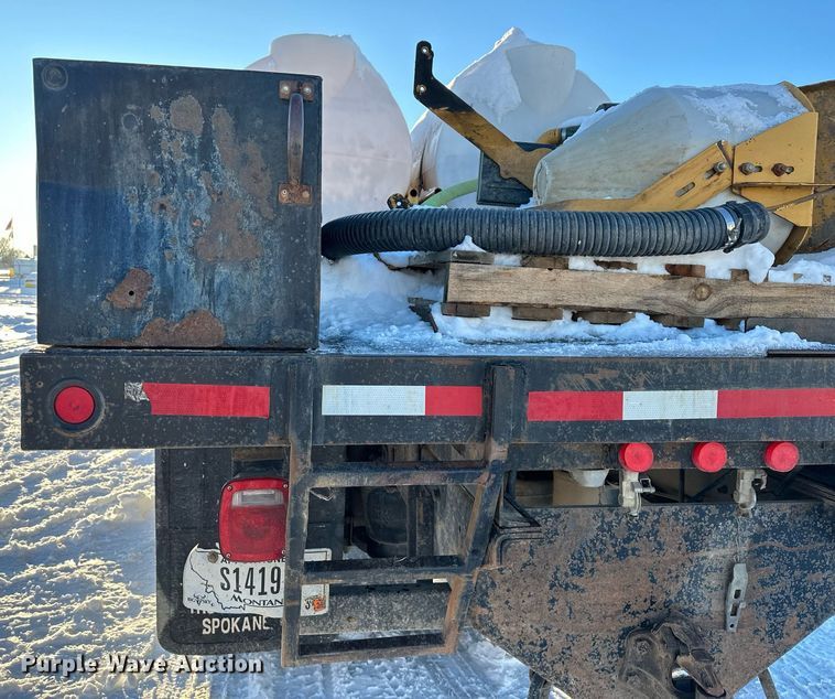 image for item ER5059 2000 Freightliner CC Conventional flatbed truck