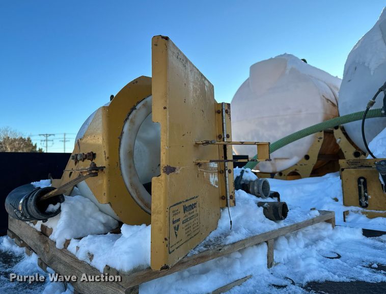 image for item ER5059 2000 Freightliner CC Conventional flatbed truck