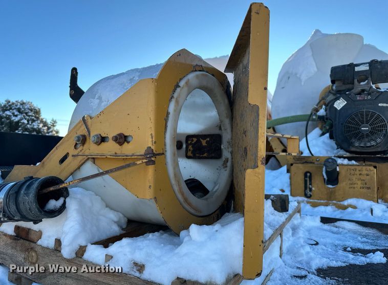 image for item ER5059 2000 Freightliner CC Conventional flatbed truck