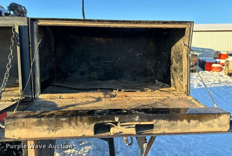 image for item ER5059 2000 Freightliner CC Conventional flatbed truck