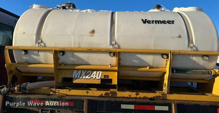 image for item ER5059 2000 Freightliner CC Conventional flatbed truck