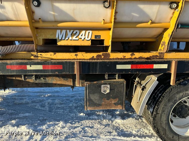 image for item ER5059 2000 Freightliner CC Conventional flatbed truck