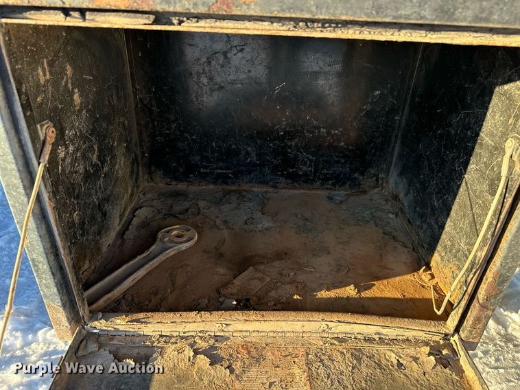 image for item ER5059 2000 Freightliner CC Conventional flatbed truck