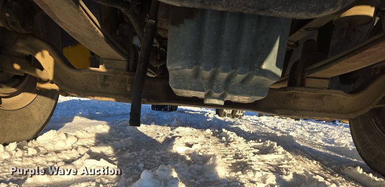 image for item ER5059 2000 Freightliner CC Conventional flatbed truck