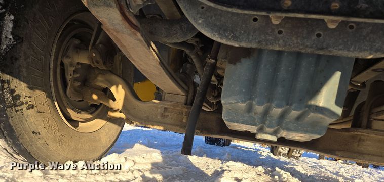 image for item ER5059 2000 Freightliner CC Conventional flatbed truck