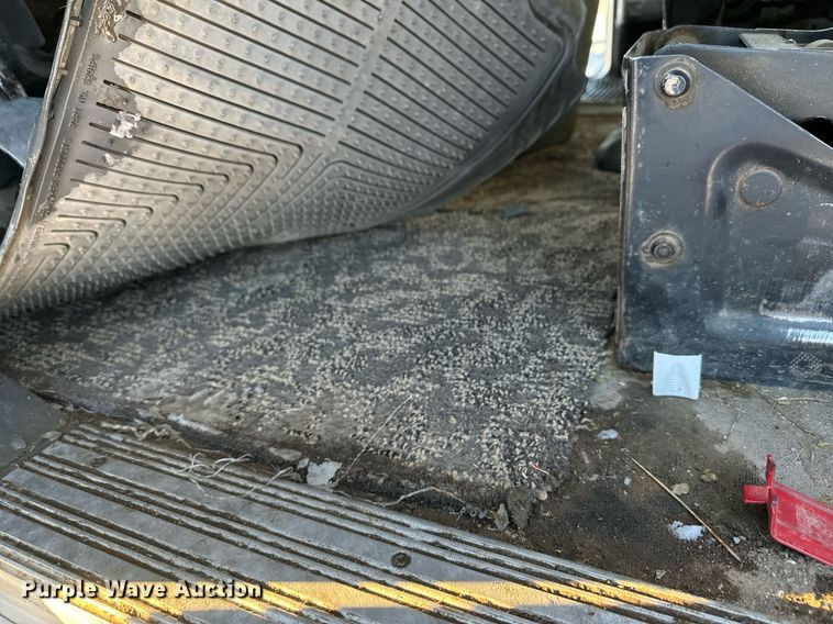 image for item ER5059 2000 Freightliner CC Conventional flatbed truck