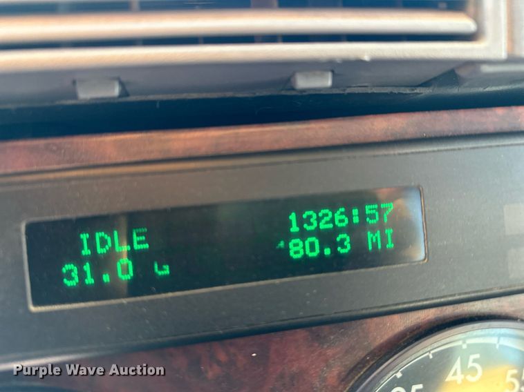 image for item ER5059 2000 Freightliner CC Conventional flatbed truck