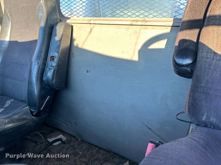 image for item ER5059 2000 Freightliner CC Conventional flatbed truck