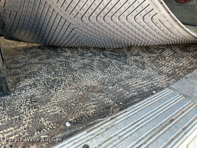 image for item ER5059 2000 Freightliner CC Conventional flatbed truck