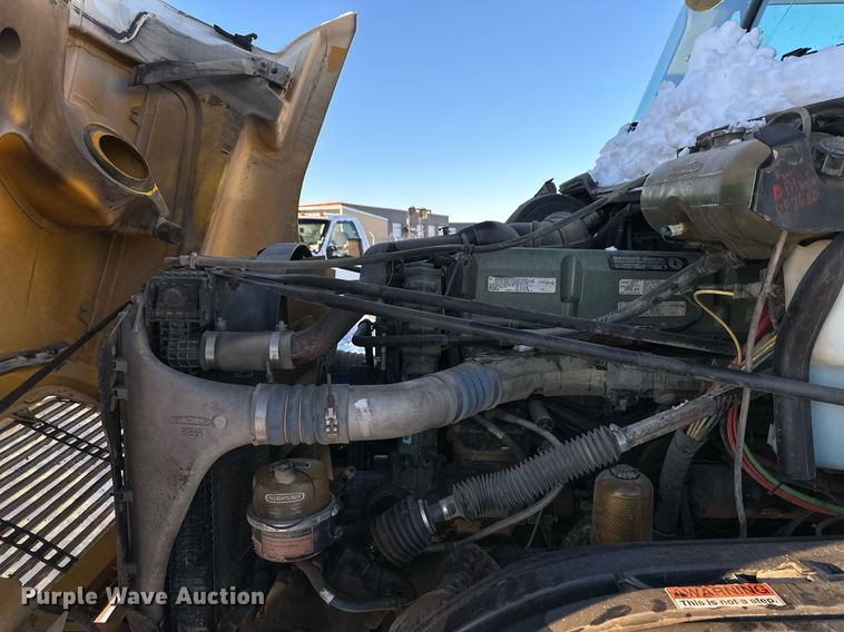 image for item ER5059 2000 Freightliner CC Conventional flatbed truck