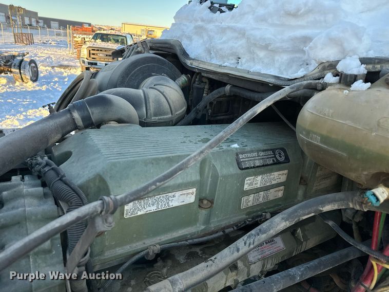 image for item ER5059 2000 Freightliner CC Conventional flatbed truck