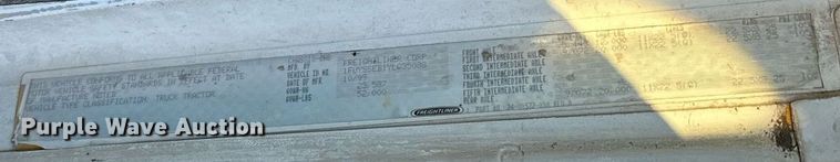 image for item ER5059 2000 Freightliner CC Conventional flatbed truck