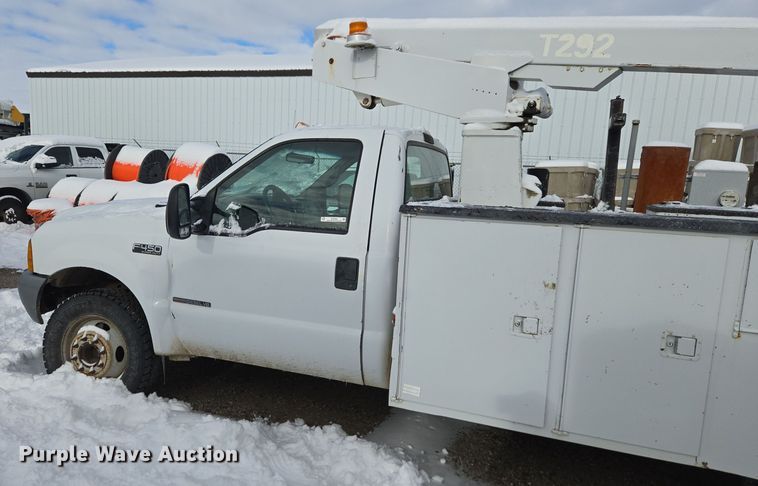 image for item ER5060 1999 Ford F450 Super Duty bucket truck