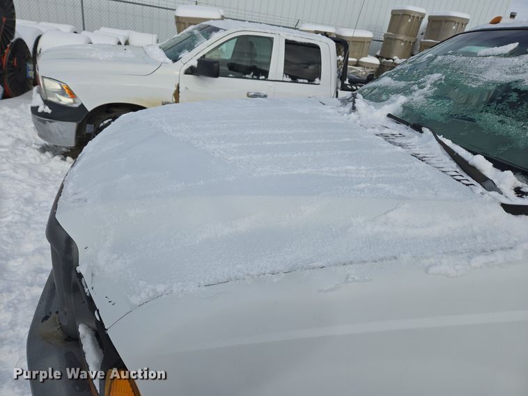 image for item ER5060 1999 Ford F450 Super Duty bucket truck