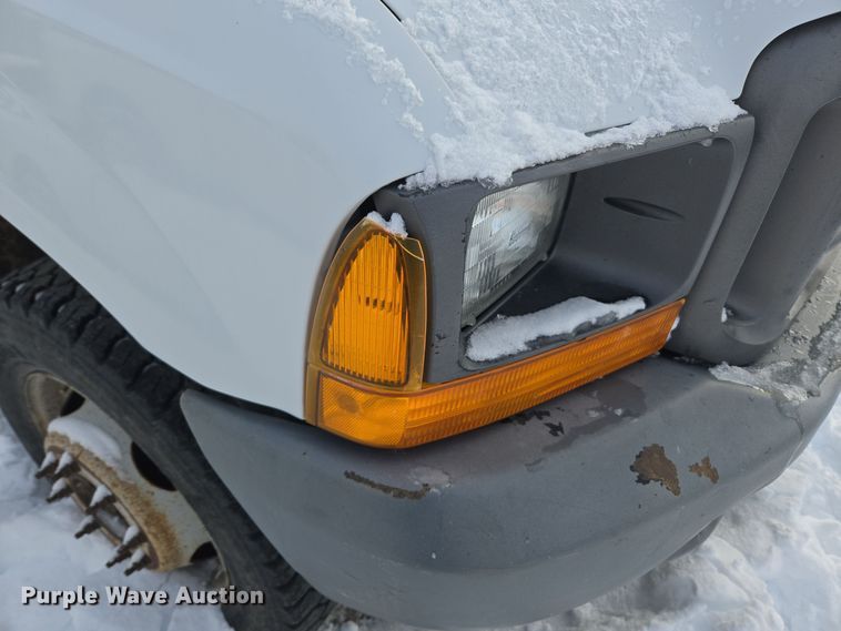 image for item ER5060 1999 Ford F450 Super Duty bucket truck