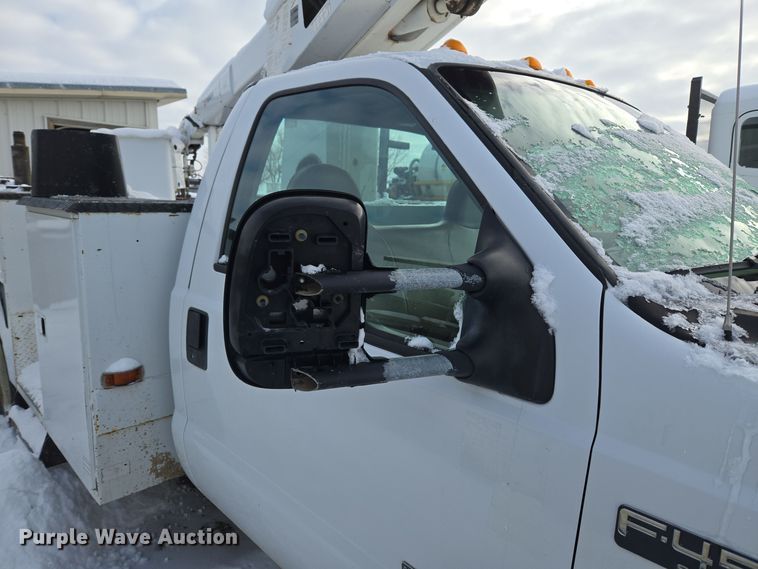 image for item ER5060 1999 Ford F450 Super Duty bucket truck