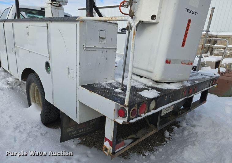 image for item ER5060 1999 Ford F450 Super Duty bucket truck