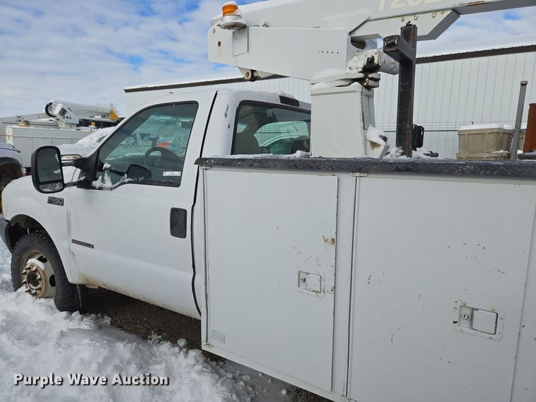image for item ER5060 1999 Ford F450 Super Duty bucket truck