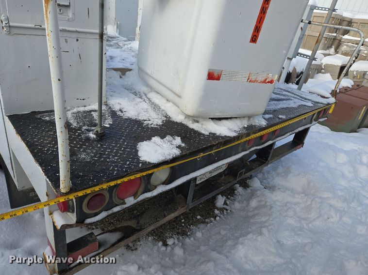 image for item ER5060 1999 Ford F450 Super Duty bucket truck