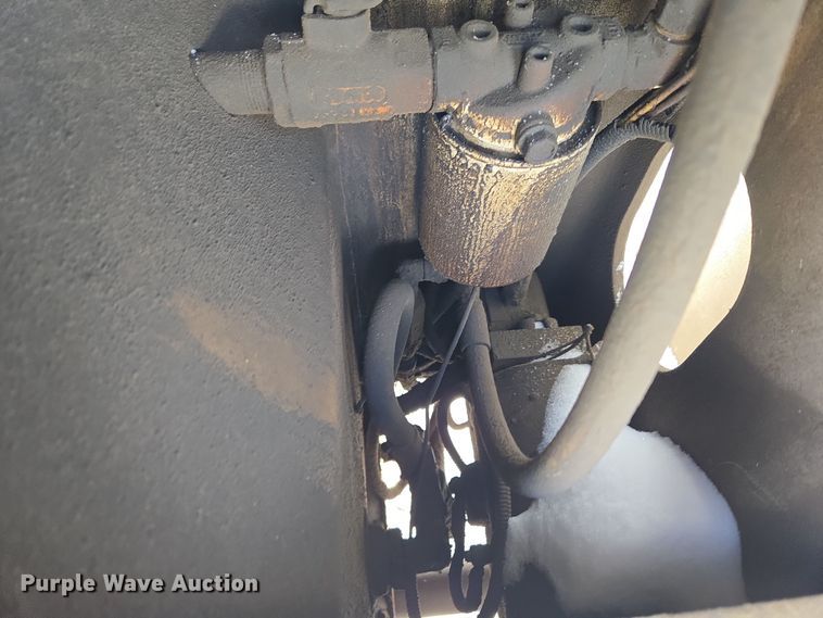 image for item ER5060 1999 Ford F450 Super Duty bucket truck