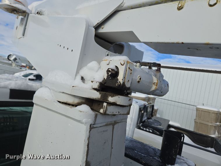 image for item ER5060 1999 Ford F450 Super Duty bucket truck