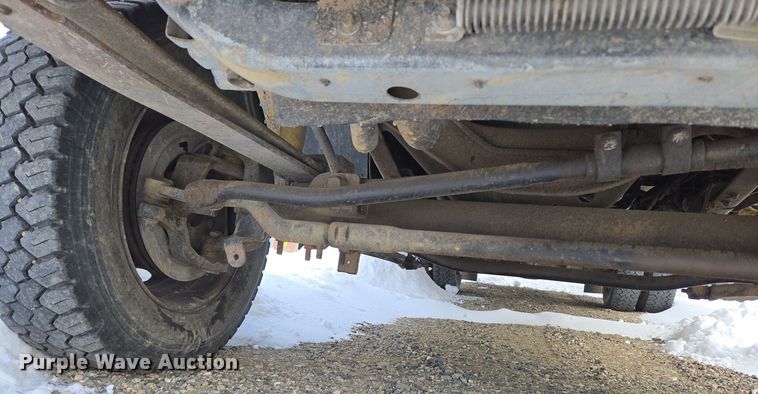 image for item ER5060 1999 Ford F450 Super Duty bucket truck