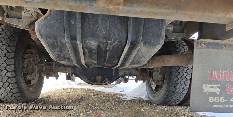 image for item ER5060 1999 Ford F450 Super Duty bucket truck