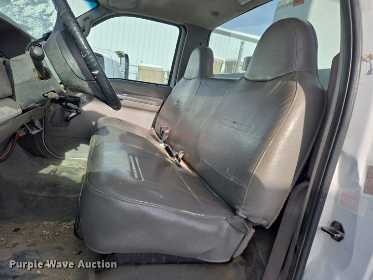 image for item ER5060 1999 Ford F450 Super Duty bucket truck