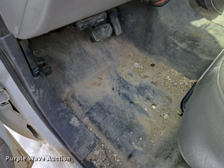 image for item ER5060 1999 Ford F450 Super Duty bucket truck