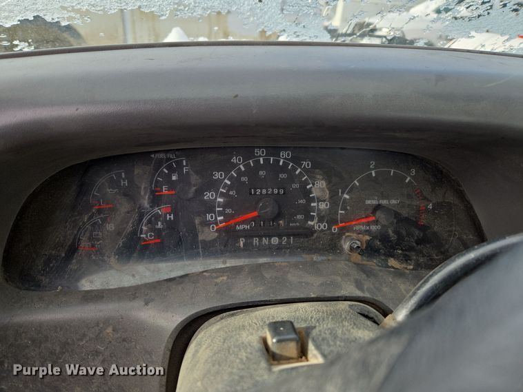 image for item ER5060 1999 Ford F450 Super Duty bucket truck