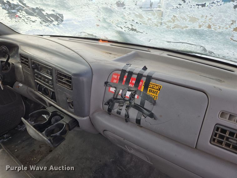 image for item ER5060 1999 Ford F450 Super Duty bucket truck