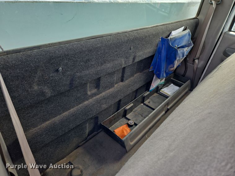 image for item ER5060 1999 Ford F450 Super Duty bucket truck