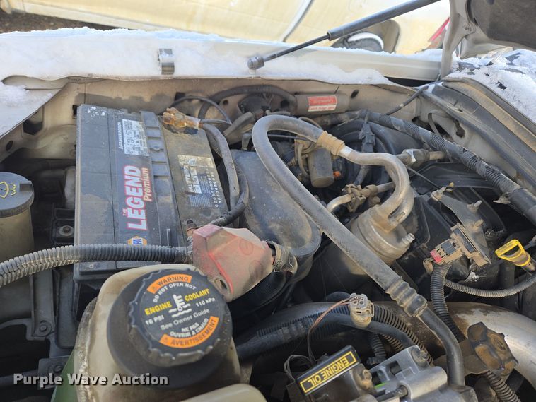 image for item ER5060 1999 Ford F450 Super Duty bucket truck