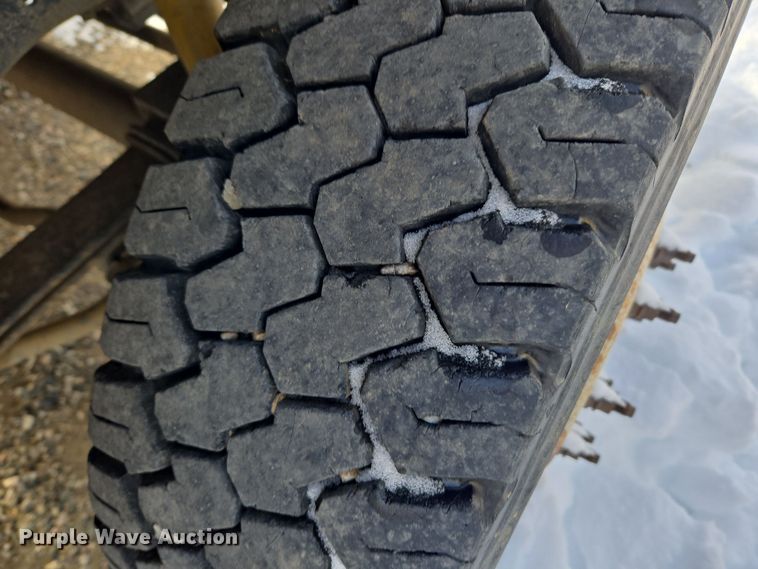 image for item ER5060 1999 Ford F450 Super Duty bucket truck