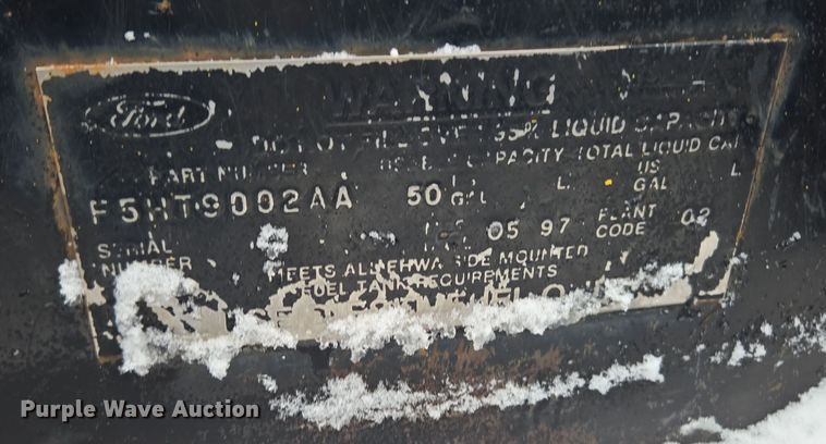 image for item ER5062 1998 Ford F-800 flatbed truck