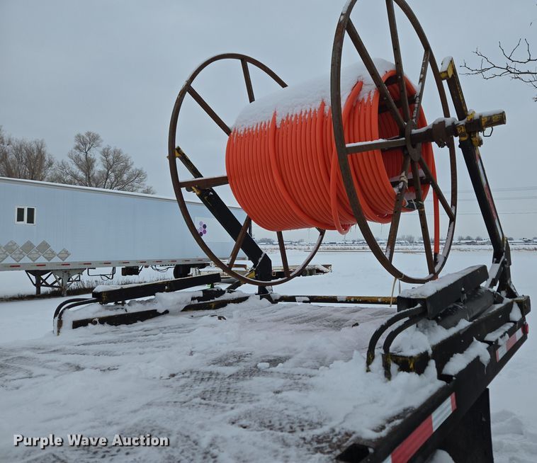 image for item ER5062 1998 Ford F-800 flatbed truck