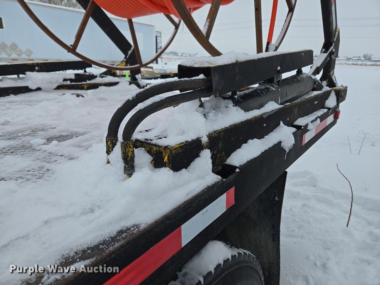 image for item ER5062 1998 Ford F-800 flatbed truck