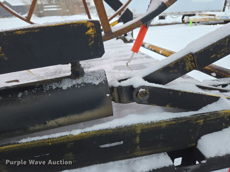 image for item ER5062 1998 Ford F-800 flatbed truck