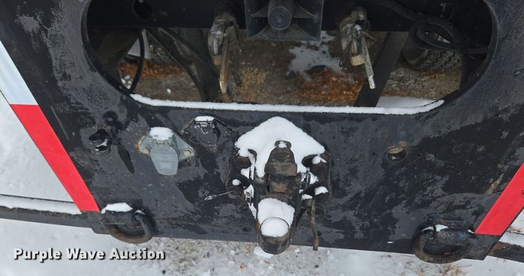 image for item ER5062 1998 Ford F-800 flatbed truck